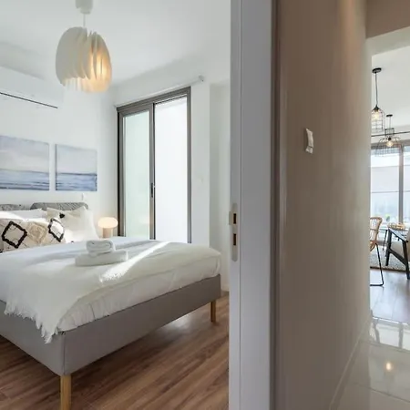 Moon Light 1-Bedroom Apartment In Larnaca Exterior photo
