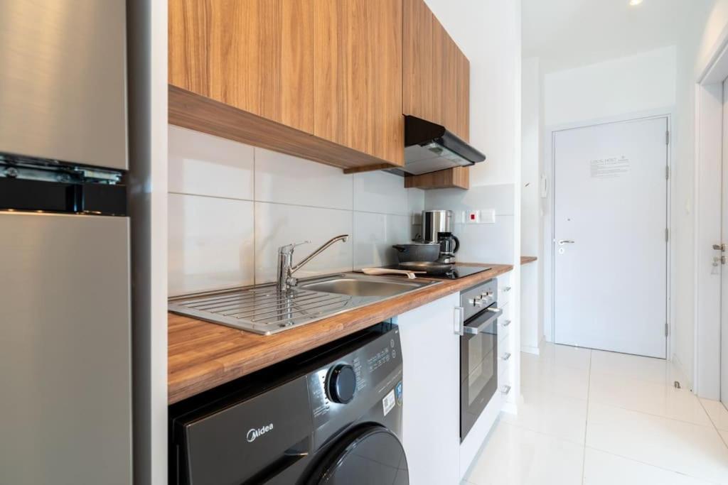 Moon Light 1-bedroom In Larnaca